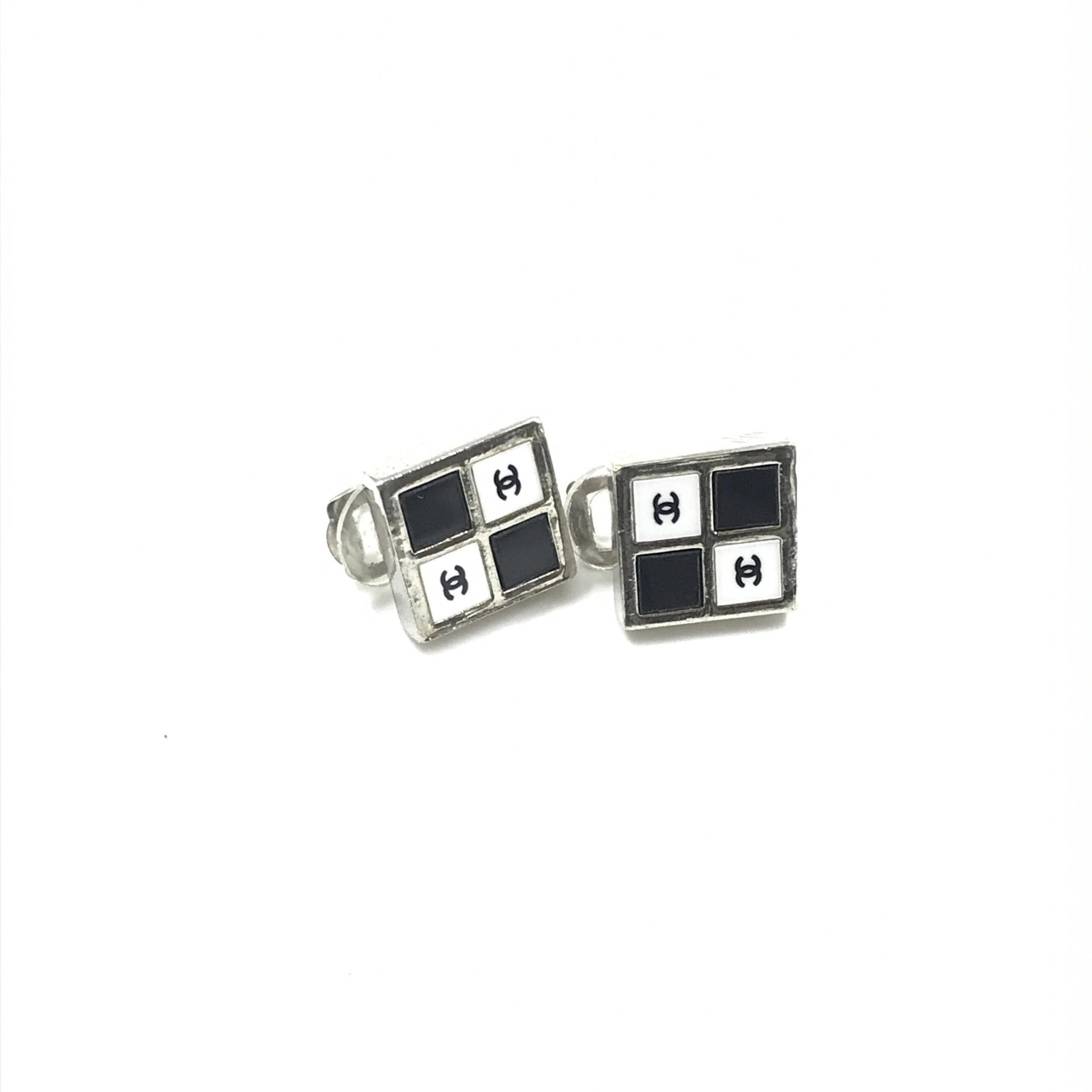 Coco Mark Earrings Black/White/Silver